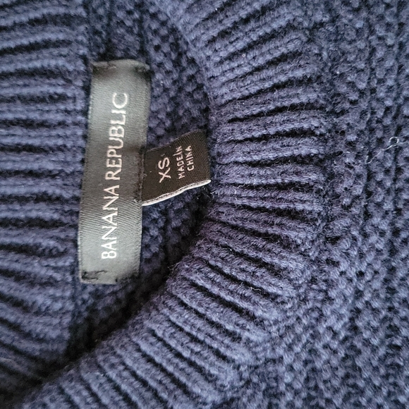Banana Republic navy ruffle sweater xs - Picture 2 of 3